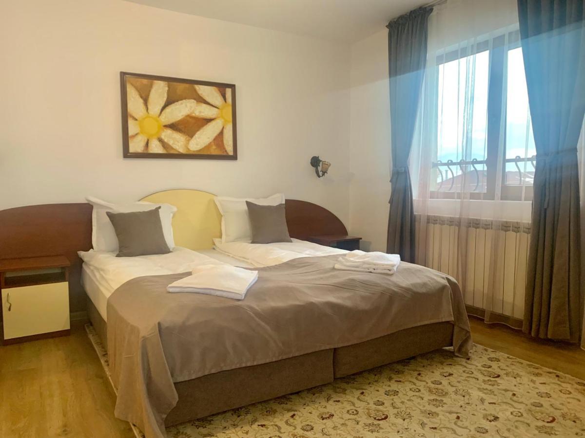 Отель Honey House Банско Экстерьер фото